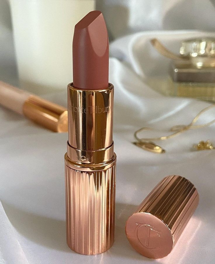 Best Lipsticks, Nude lipsticks Collection